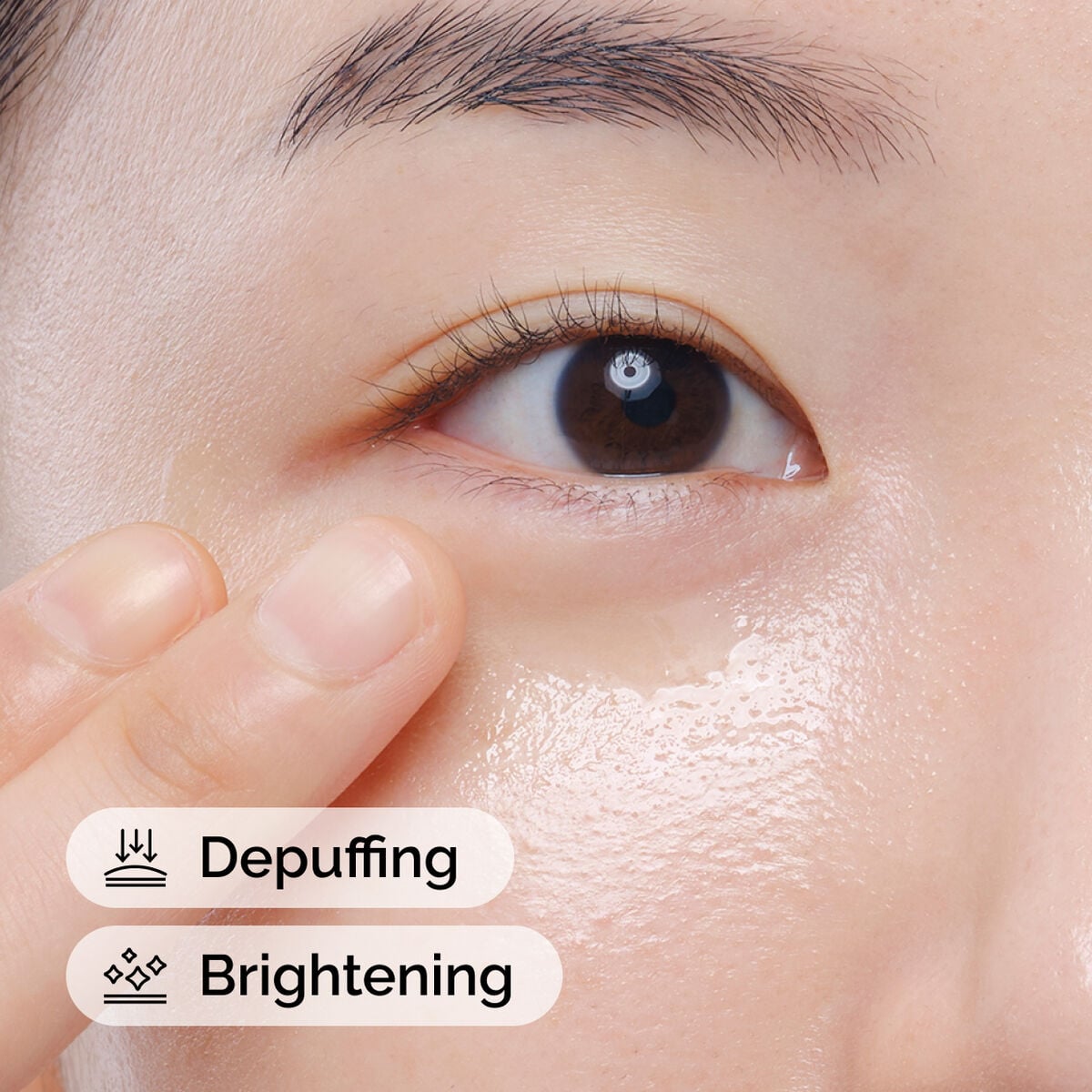caffeine-solution-5-egcg-eye-serum-a3 ord-caffeine-solution-egcg-model-application-with-benefits.jpg